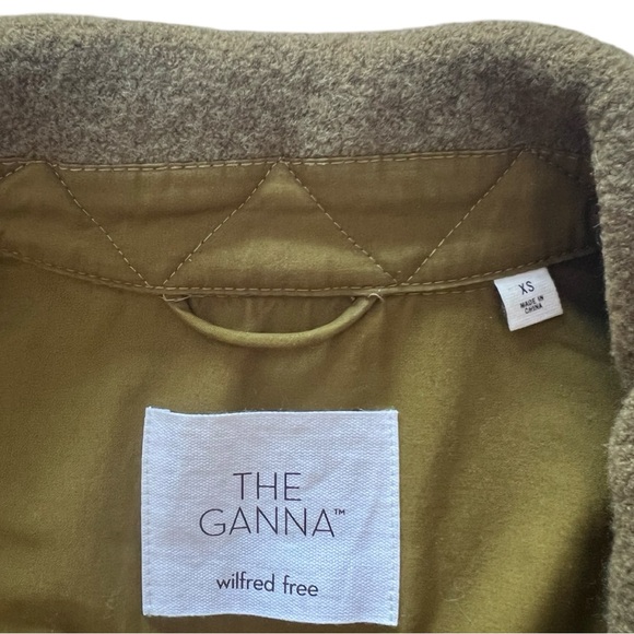Aritzia Wilfred The Ganna Shirt in Green - Picture 3 of 3